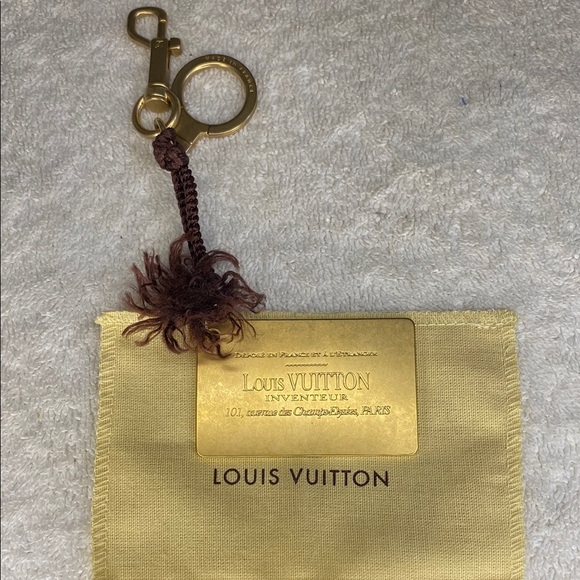 Louis Vuitton L'Inventeur Goldtone Metal Logo Key Ring / Bag Charm [In Bag] - Picture 1 of 7